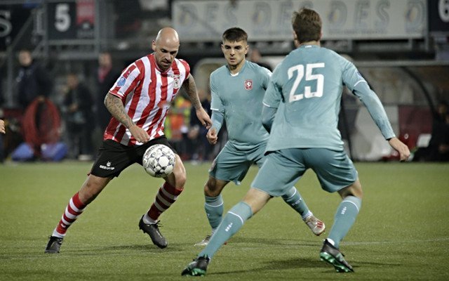 张而热烈 张而热烈