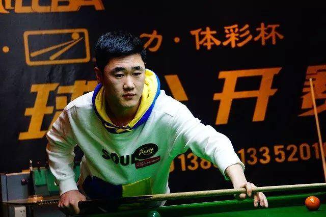 12个篮板 12个篮板