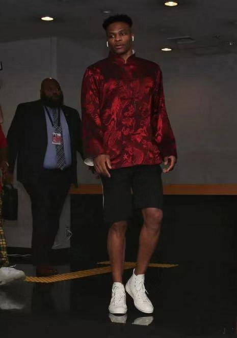 的约束下 的约束下