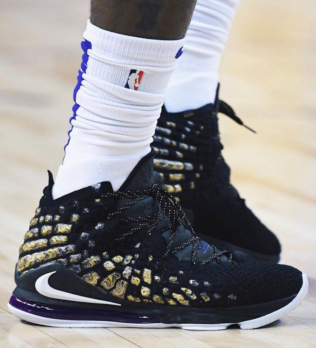 场稳住一传 场稳住一传